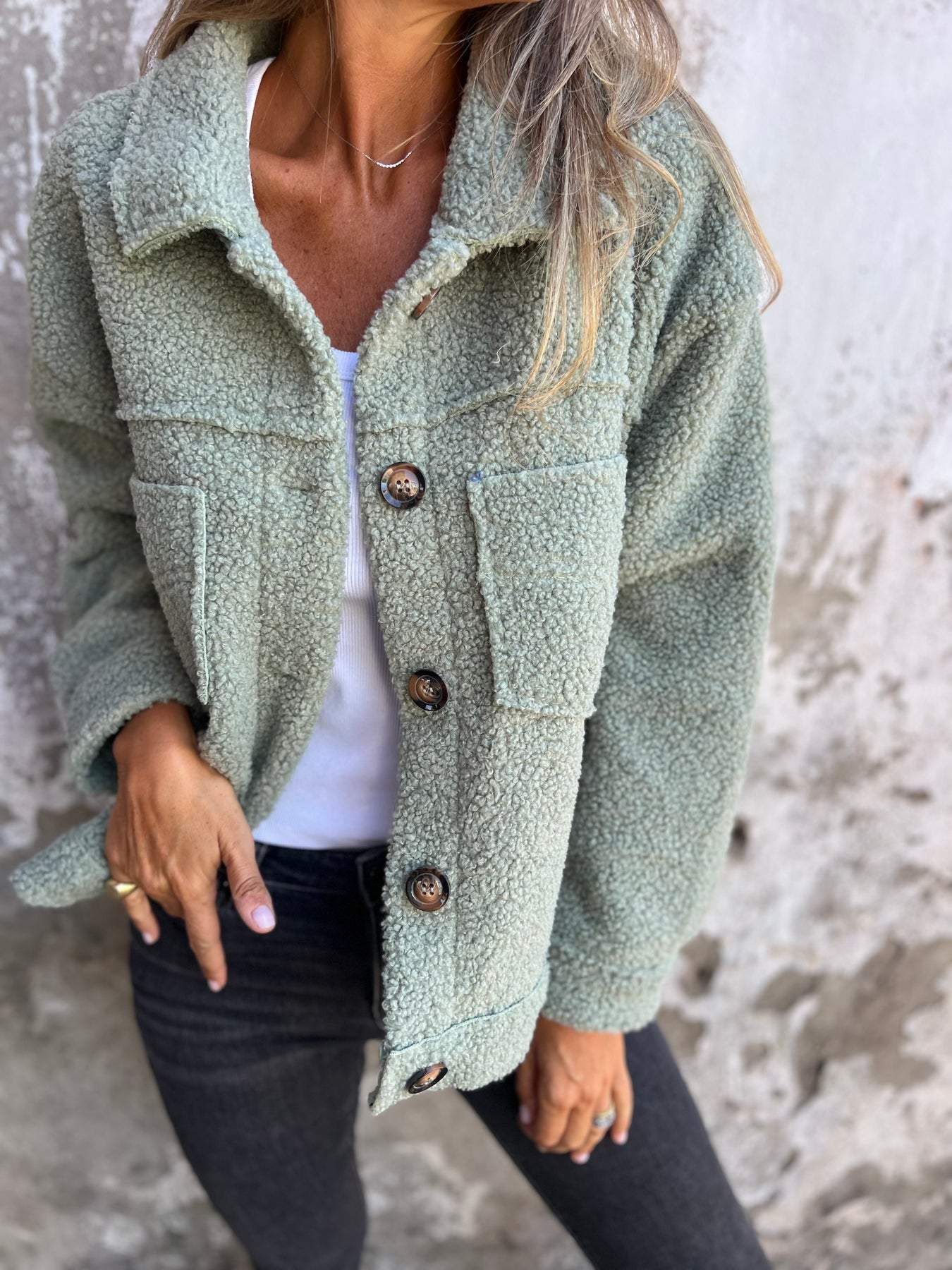 Alizée | Chaqueta acogedora con botones